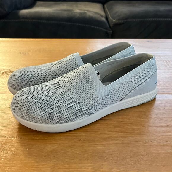 Altra TOKALA Women’s Slip-On Shoes Knit Size 10 Light Blue Comfort Loafers - Picture 3 of 7